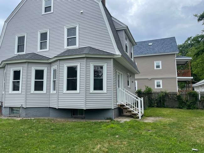Building Photo - 127 Massachusetts Ave Rental