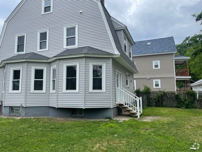 Building Photo - 127 Massachusetts Ave Rental