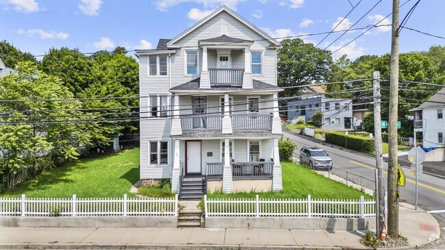Building Photo - 1105 N Main St Unit 3 Rental