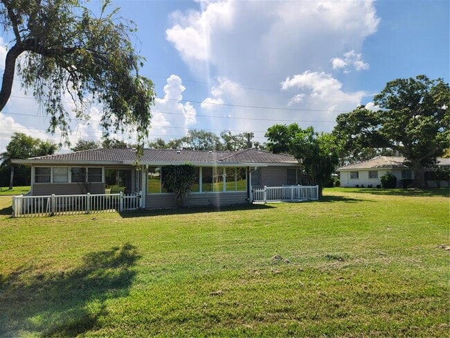 Building Photo - 2006 S Beneva Rd