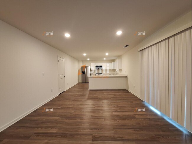 Photo - 516 Liberty Hall Dr