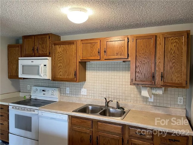 Photo - 9520 Shannon Green Dr Unidad G