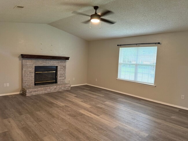 Photo - 3 Bedroom in Springhill ISD