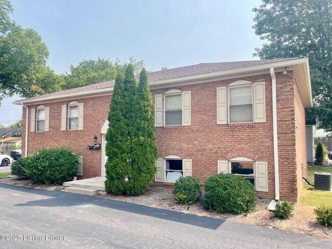 Building Photo - 1922 Silver St Unit 2