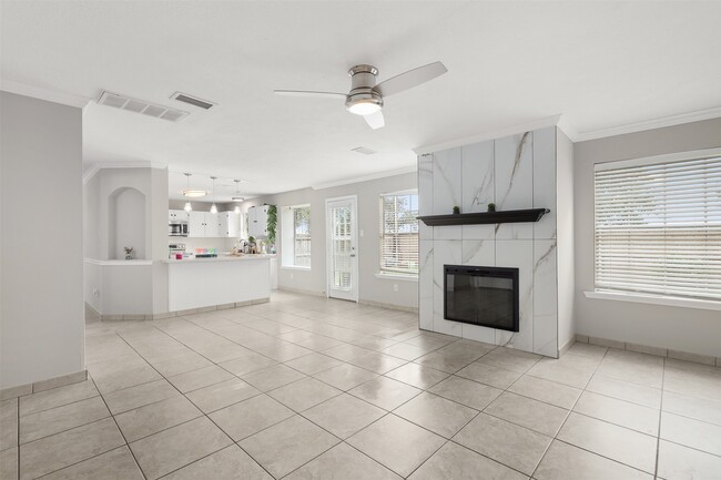 Photo - 602 Oak Briar Dr