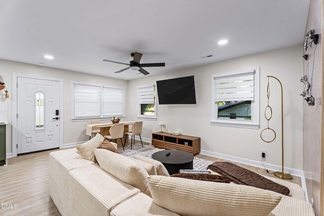 1101 Brenda Ct