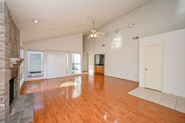 Photo - 13115 Richmond Ave.