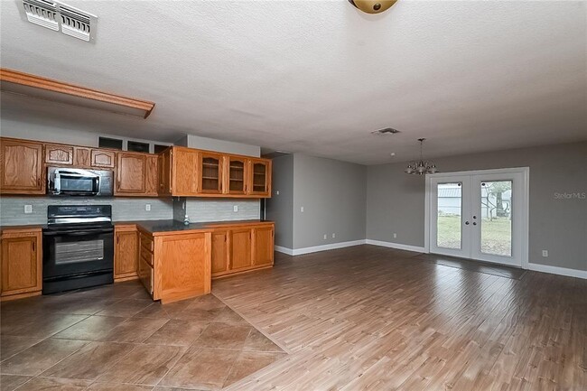 Photo - 6416 Chippendale Rd