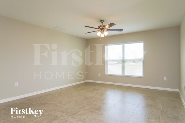 Photo - 651 Lindbergh Wy