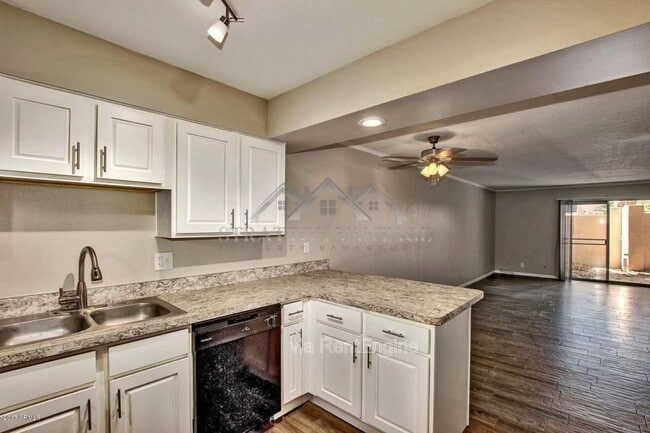 Photo - 810 E Colter St Unit 11