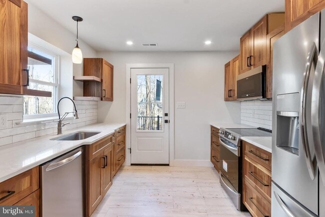 Building Photo - 6115 Stoney Hill Rd Rental