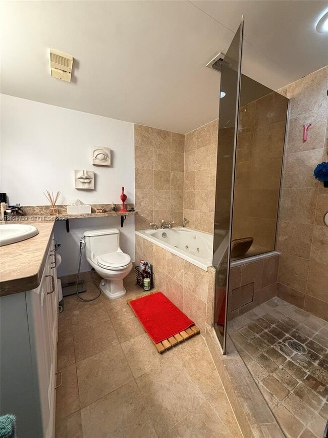 Photo - 540 Brickell Key Dr Unidad 828