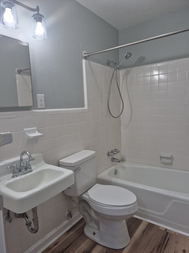 1713 Azalea Dr Unit 2