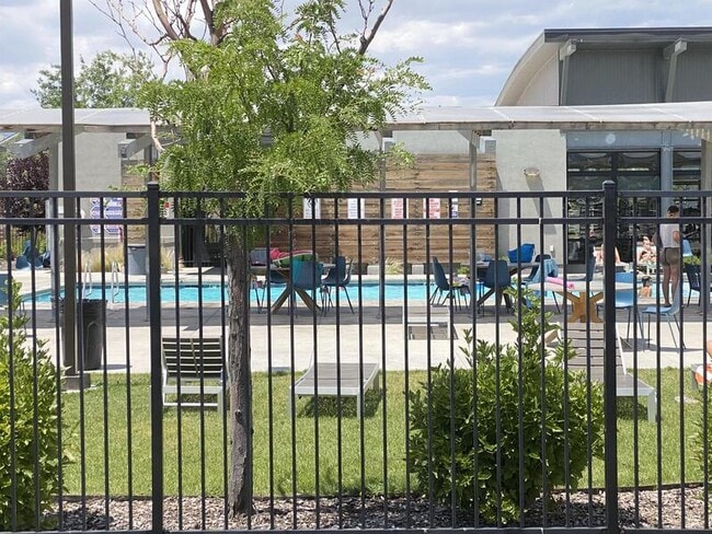 Photo - 541 N 20 W