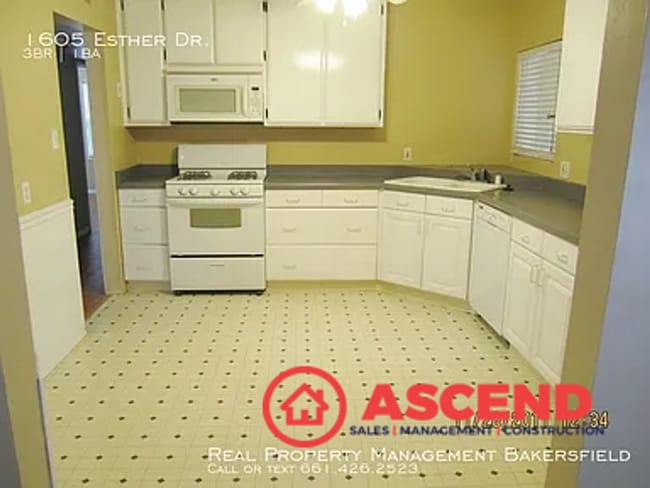 Photo - Charming 3 Bedroom Home in Oildale!