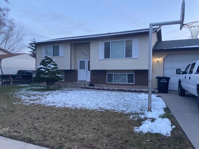 Building Photo - 1595 W 8295 S Rental