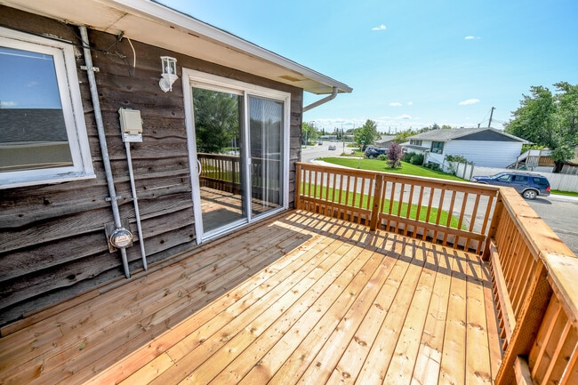 Photo - 9704-9118 118 Ave