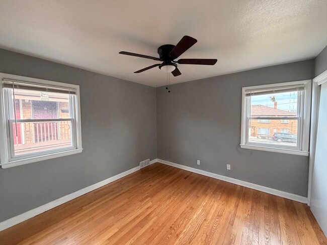 Photo - 5824 N Teutonia Ave Unit Upper