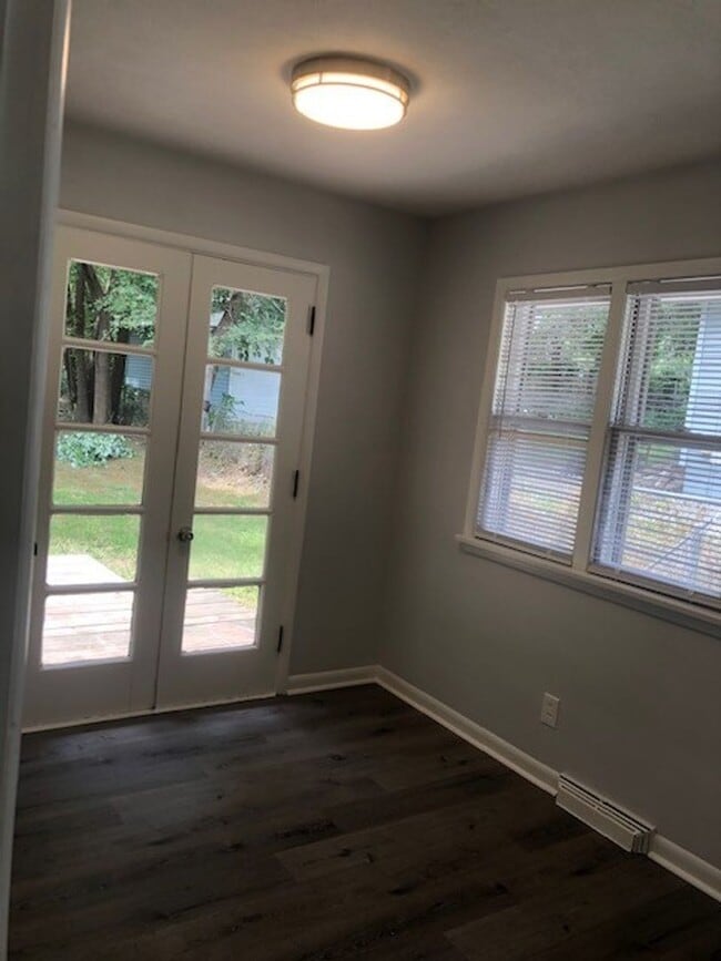 Photo - Remodeled 3 Bedroom Home!