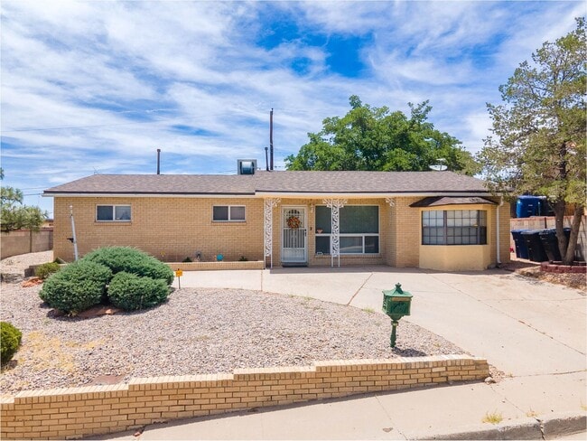 Photo - Brick Westside 2/bd 1/ba
