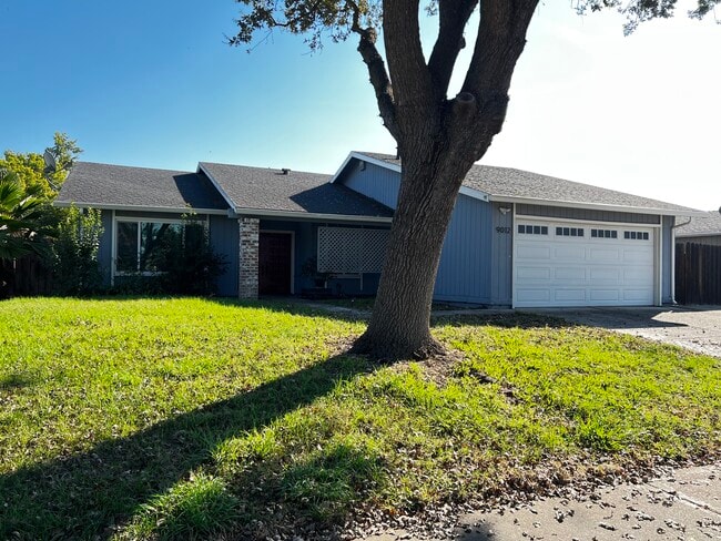 Building Photo - 9012 Cornwall Dr