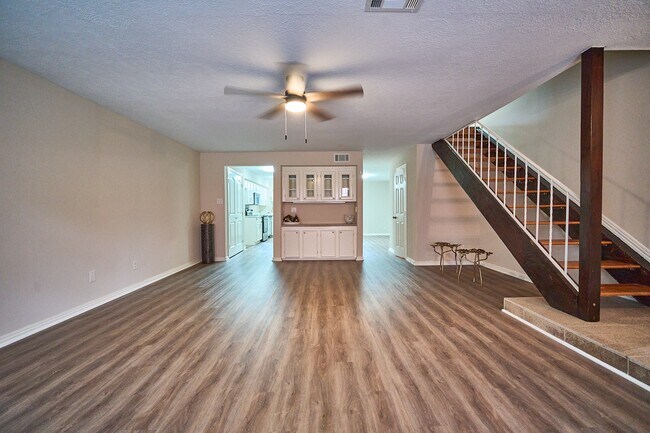 Building Photo - 10818 Briar Forest Dr Unit 34 Rental