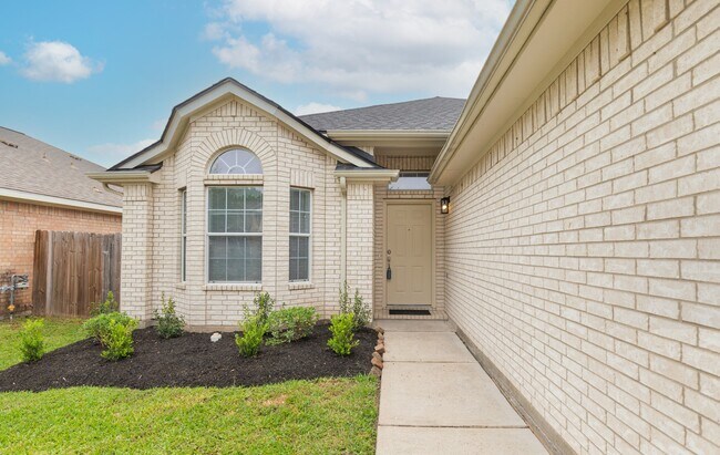 Photo - 16307 Goanna Ct