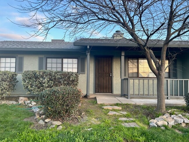 Photo - 1008 Shadow Ridge Dr