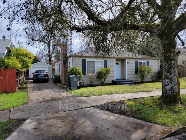 Photo - 943 NW 11th St