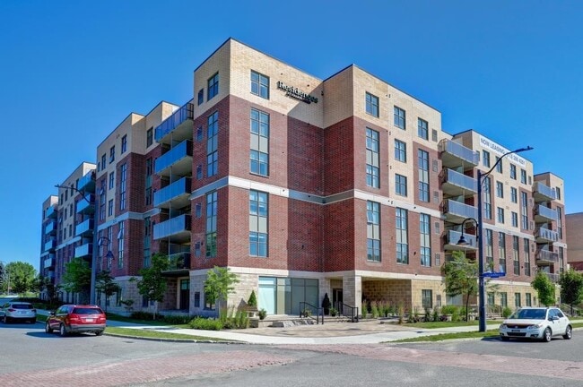 Residences at Kanata Lakes - Residences at Kanata Lakes Unit Two Bedroom