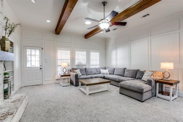 Photo - 2211 Bluebonnet Dr