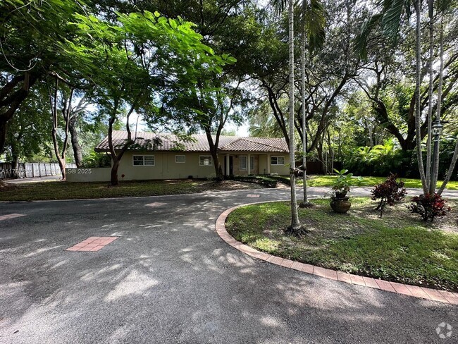 Building Photo - 8755 SW 96th St Rental