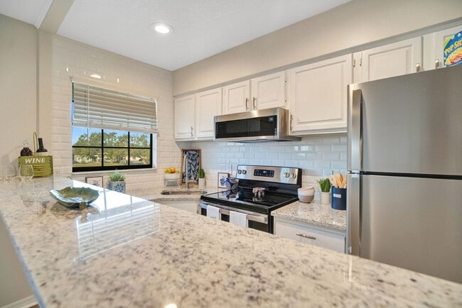 Photo - Hourglass Flats | Modern 1 Bedroom Apartments in Orlando, FL