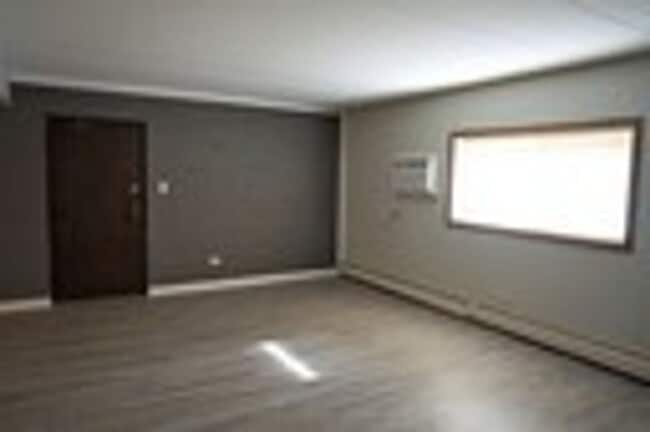 Photo - Newly Updated 2 bedroom 1.5 Bath Unit.