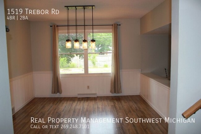 Photo - 1519 Trebor Rd