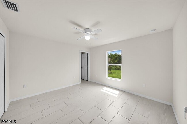 Building Photo - 4106 SW 7th Pl