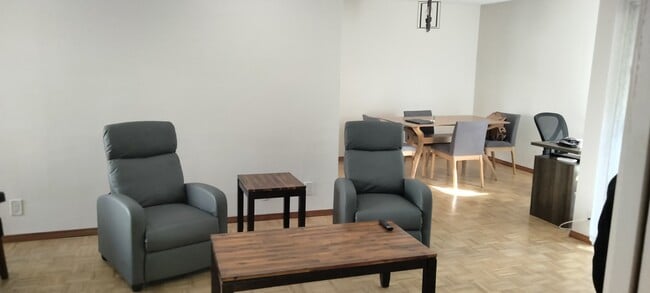 Photo - 528 N Jackson St Unidad 203