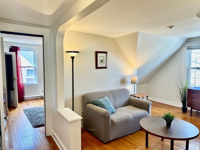 Photo - 354 Humphrey St