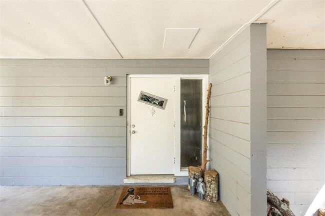 Photo - 749 NW 34th St