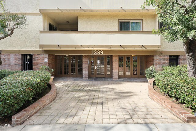 Photo - 1339 N Columbus Ave Unit 204