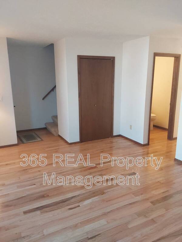 Photo - 909 44th Ave Ct Unit 11