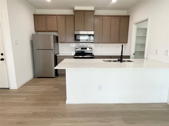 Photo - 802 West Loop