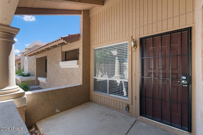 Photo - 330 W Tonopah Dr