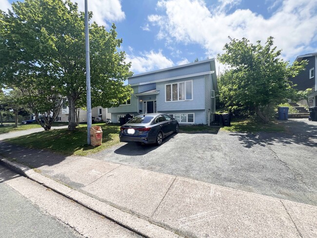 Building Photo - 73 Neptune Rd