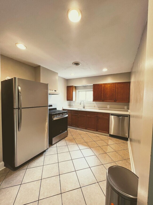 Photo - 2332 Arlington Ave Unidad 2nd Floor