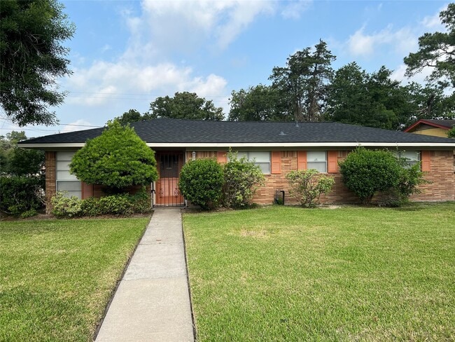 Building Photo - 10503 Homestead Rd