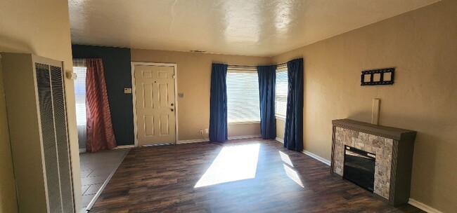 Photo - Charming 2 Bedroom 1 Bath Home in Vallejo Ready to Lease!