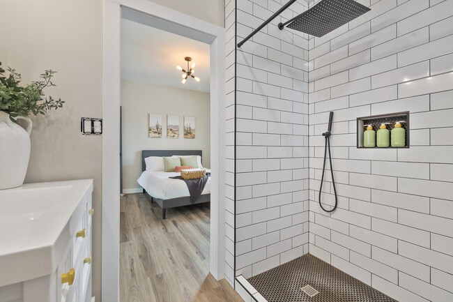 Photo - 1311 S Adams St