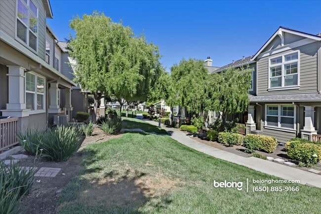 Photo - 292 Wildrose Common