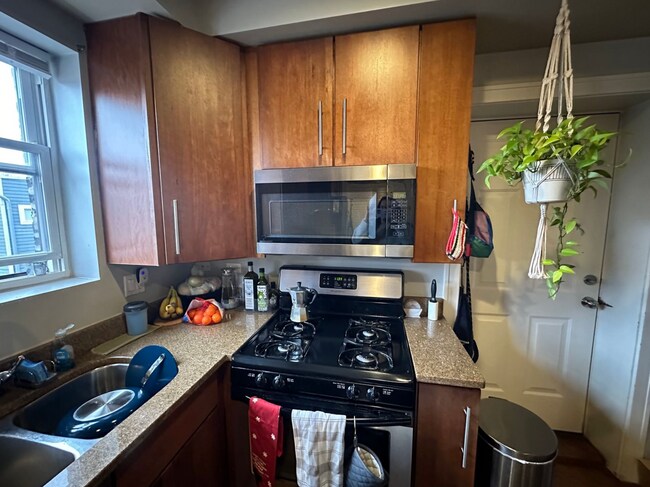 Photo - 4228 N Whipple St Unidad 2N